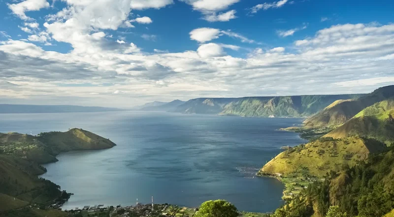 Suka Tantangan dan Alam? Ini 5 Destinasi Honeymoon Romantis di Sumatera Utara